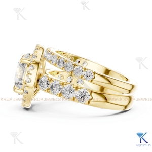 ชุดแหวนแต่งงานและหมั้นเพชร CVD สี E ทรงกลมแบบ Halo ประดับเพชรแบบ Pave จาก KRUP JEWELS ชุบทอง 14K 18K - Product Image 3
