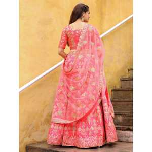 Encantador Peach Bordado Seda Boda Lehenga Choli Con Dupatta - Product Image 4