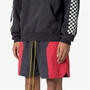 Pantalones Cortos Deportivos para Hombre con Bloques de Color, Cintura con Cordón Ajustable, Rojo y Negro, Estilo Casual Deportivo, Tejido Transpirable, Corte Medio - Product Image 5