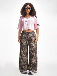 Camiseta de Fútbol Corta de Malla Rosa con Número 9 para Mujer, Ropa Urbana, Fabricante Mayorista de Marca Privada OEM - Product Image 5