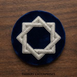 Parche de insignia masónica de diablo con paloma, bordado a mano, de ala azul claro, con hilo de oro personalizado, para fabricantes de escudos de logia. - Product Image 1