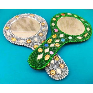 Espejo de mano con cuentas de brillantina de laca india de calidad premium con mango elegante para viajes y uso cosmético. - Product Image 5