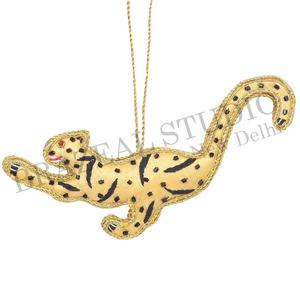 Ornements de Noël personnalisés en velours satiné écologique faits à la main par Brazeal Studio, brodés de perles, fils dorés, oiseau - Product Image 5