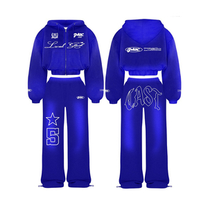 Conjunto Deportivo Urbano Transpirable y Resistente al Viento, Sudadera con Capucha y Pantalones Estampados Negros, 100% Algodón, Corte Regular de Peso Medio - Product Image 5