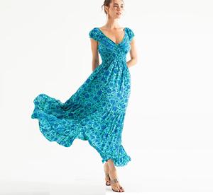 เดรสแม็กซี่เปิดไหล่สำหรับผู้หญิง พิมพ์ลายดอกไม้ สไตล์โบโฮ แต่งสม็อคด้านหลัง ทรงพลิ้วไหว เหมาะสำหรับใส่ไปทะเลในฤดูร้อน มีหลายแบบให้เลือก - Product Image 1