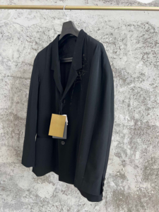 Veste de costume streetwear oversize noire pour femme en velours, fermeture simple boutonnage, col en V, mélange polyester/coton - Product Image 2