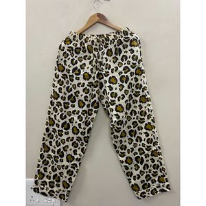 Conjunto de Pijama Elegante y Modesto para Mujer, 100% Algodón, Estampado Floral, Ropa de Dormir Suave y Transpirable, Cintura Elástica, 3 Piezas - Product Image 2