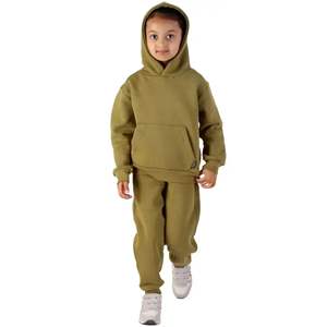 Conjunto Deportivo Personalizado para Niños, Sudadera con Hombros Caídos Estilo Vintage y Pantalones Deportivos, Conjunto de Sudadera para Niños - Product Image 4