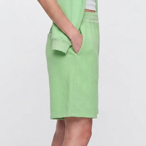 Shorts pour femmes de haute qualité 100% coton, personnalisés avec logo sérigraphié, respirants, 300 g/m², écologiques, séchage rapide, couleur unie - Product Image 2