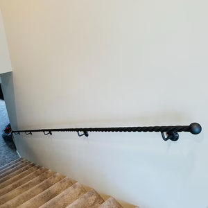 Rampe d'escalier murale en fer forgé résistante à la rouille, capacité de 440 lb, installation facile, garde-corps tubulaire - Product Image 4