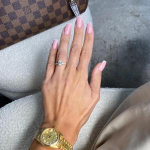 Anillo de Compromiso con Diamante Cultivado en Laboratorio de Corte Ovalado de 1.80 Quilates, con Halo Lateral Oculto Único, Oro Amarillo de 14k, Certificado IGI - Product Image 2