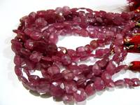 Perles de rubis incroyables, perles de rubis naturelles facettées en forme de coussin