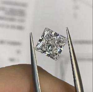 Anillo de compromiso de lujo con diamantes clásicos de corte radiante VVS D para mujer, plata de ley, anillo de promesa con incrustaciones de diamantes. - Product Image 2