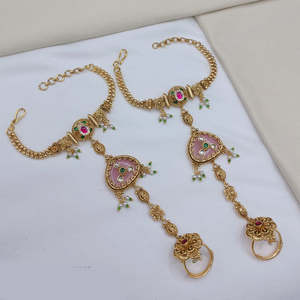 Traditional Ethnic Royal Women's Hand <b>Harness</b> Gold-Plated Pota Stone Pearl Bridal Wedding Haath Phool Hand Fashion Body Chain - Product Image 3