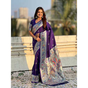 ผ้าไหมพิธีนี วิโอเล็ต ชานด์ราคอร์ ปายทานี ลายปักดิ้นทอง สำหรับงานแต่งงาน โดยอีลิท วีฟส์ น้ำหนัก 650 กรัม - Product Image 6