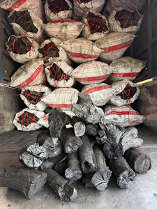 Carbón Vegetal Negro de Madera Dura OEM/KAW Bac Giang Moderno, 3-5% de Ceniza, Bajo Humo, Larga Duración, 7000-8000kcal/kg, Carbono Fijo, Comercial - Product Image 5
