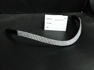 หนังสีดำวงคิ้วแบบอังกฤษพร้อมผลิตภัณฑ์ม้าประดับคริสตัลสีดำแวววาว - Product Image 4