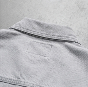 เสื้อแจ็คเก็ตยีนส์สีเทาอ่อนสำหรับผู้ชาย ปกคอปก ทรงปกติ ติดกระดุมแถวเดียว สวมใส่สบาย ผ้าฝ้าย 100% แจ็คเก็ตยีนส์แบบซัก - Product Image 5