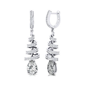 Boucles d'oreilles créoles pendantes en spirale en or 14K avec diamant de laboratoire taille poire 2 carats, serti à griffes, certifiées IGI, luxe, 160 diamants accentuants - Product Image 5