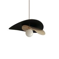Lampe suspendue LuxeAura Royal Glow, luminaire suspendu Imperial Beam, luminaire majestueux, luminaire suspendu Opulent Shine