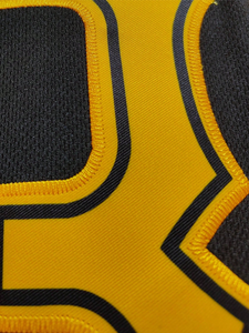 Camiseta de béisbol para hombre de Pittsburgh, camiseta negra con estampado amarillo, botones en la parte delantera, manga corta, poliéster, ajuste regular, top deportivo para equipo - Product Image 3