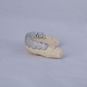 Grillz personnalisé 20 dents en moissanite sertie, en argent sterling 925, style diamant, bijoux hip-hop, ajustement sur mesure - Product Image 2