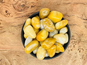 Piedras de Jade Amarillo Pulido, Forma Libre, Cristales Semipreciosos Amarillos, Piedras Rodadas para Feng Shui, Arte Coleccionable - Product Image 5