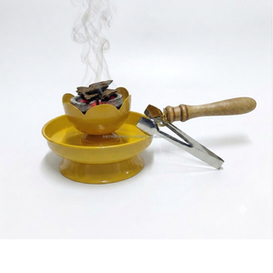 Quemador de incienso de metal Lotus al por mayor con mango de madera, quemador de Bakhoor amarillo, soporte para carbón y resina, juego de pinzas, a granel - Product Image 6