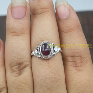 Anillo de Granate Rojo Natural en Plata de Ley 925, Hecho a Mano, con Cabujón Ovalado, Joyería de Plata de Diseño Vintage para Mujer - Product Image 5