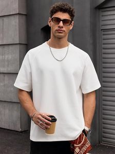 เสื้อยืดโอเวอร์ไซส์ผ้าฝ้ายแท้ 100% น้ำหนัก 220 กรัม พิมพ์ลายตามสั่งที่ไหล่ สไตล์ฮิปฮอป ไซส์พลัส ผ้าฝ้ายแท้ 100% ทรงบ็อกซี่ สำหรับผู้ชาย - Product Image 4