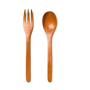 Ensemble de service à salade en bois naturel avec poignées enveloppées et petite cuillère de dégustation, couverts en bois - Product Image 2