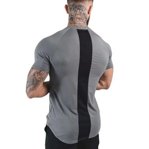 เสื้อยืดออกกำลังกายแบบรัดรูป รับผลิตแบรนด์ตามสั่ง ผู้ผลิตชุดกีฬาและฟิตเนสจากปากีสถาน รับผลิตแบบ OEM สำหรับตลาดส่งออก - Product Image 2