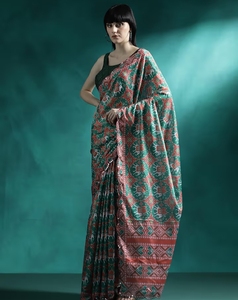 Sari de créateur KV avec blouse non cousue - Product Image 5