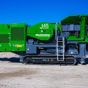 Nouveau concasseur à mâchoires McCloskey J45 avec pompe à engrenages et moteur - Capacité maximale de 700 t/h - Garantie de plus de 5 ans - Product Image 1