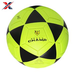 Ballon de football de haute qualité à prix de gros, best-seller, pour équipes, coloré, en PVC épais laminé, pour l'entraînement, OEM - Product Image 1