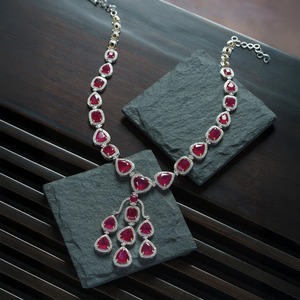 Collar Moderno con Rubíes para Mujer, Forma de Corazón y Corte de Pera, Plata 925, Moissanita con Engaste en Bisel, Joyería de Moda para Boda - Product Image 3