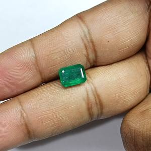 Émeraude octogonale verte de 2,12 carats provenant de Zambie, pierre précieuse brute ETiS-305 - Product Image 1