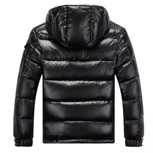 Veste matelassée à capuche pour homme, personnalisée ODM, avec fermeture éclair, chaude, imperméable et respirante, idéale pour l'hiver et les grandes tailles - Product Image 2
