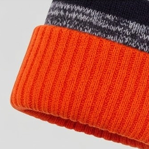 Nuevo gorro de punto cálido y elegante con bordado para uso diario, gorro de alta calidad con logotipo bordado elástico. - Product Image 4