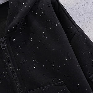 Sudadera con Capucha para Hombre con Acabado Hidrofóbico y Pedrería, Mezcla de Algodón y Poliéster, Repelente a la Humedad, con Cordón Ajustable y Adornos de Cristal - Product Image 5