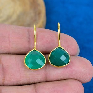 Natural Green Onyx Heart Shape Gemstone <b>Dangle</b> Hook <b>Earring</b> 18k Gold Micron Over 925 Sterling <b>Silver</b> - Product Image 2