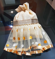 Cadeau de mariage indien léger écologique Dot Potli cordon de serrage fruits secs bonbons chocolat pochette sacs à main Haldi Mehndi faveur
