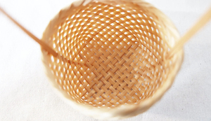 Panier miniature en bambou fait main, panier cadeau tissé thaïlandais, panier de rangement écologique, fournisseur OEM Vietnam - Product Image 5