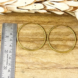 Nouvelles Boucles d'Oreilles Créoles Minimalistes Rondes 2026, Simples en Laiton Plaqué Or 18 carats pour Femme, Gouttes Géométriques Circulaires Modernes, Vente en Gros OEM - Product Image 6
