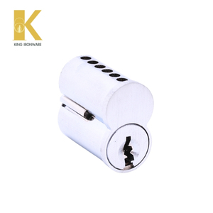 Cilindro SFIC de latón cromado satinado con 6 pines y ranura en M para seguridad de puertas residenciales, con inspección completa de fábrica. - Product Image 2