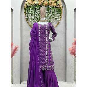 Conjunto de Fiesta de Dos Piezas con Top y Pantalones Palazzo con Bordado de Hilo y Lentejuelas, Talla XL - Product Image 1