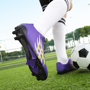 Botas de Fútbol de Alta Calidad para Niños, Antideslizantes, Resistentes al Desgaste, con Gráficos de Llamas, para Entrenamiento de Primavera - Product Image 6