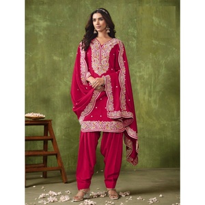 Nueva tendencia de lujo Exportación Ropa étnica Color increíble Chanderi Roman Silk Salwar Suit & Dupatta con trabajo de secuencia de bordado - Product Image 1