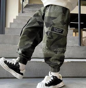 Nouveau pantalon de survêtement camouflage tendance pour garçons, pantalon cargo hip-hop pour grands enfants, idéal pour les voyages en extérieur 2026 - Product Image 5