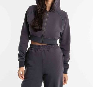 Conjunto de Sudadera Corta con Capucha Gris Oscuro para Mujer y Pantalones Acampanados a Juego, Chándal Casual de Corte Holgado con Bolsillos Laterales - Product Image 5